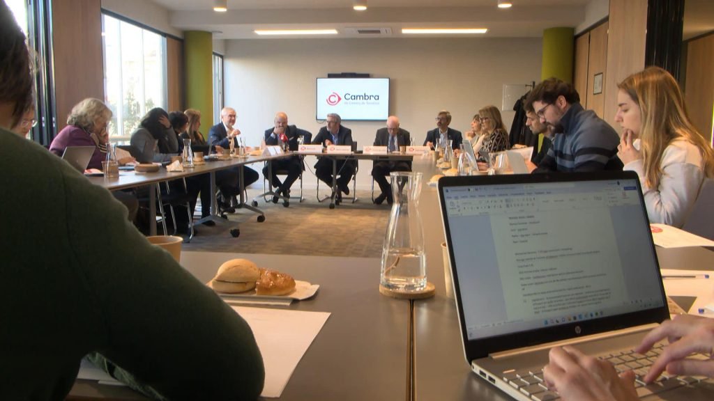 La <a href="/CambraTerrassa/">Cambra de Comerç de Terrassa</a> confia que el Parlament aprovi la Llei de Cambres abans de l’estiu

🗣️Fem balanç del 2023 i vaticini del 2024 amb el seu president, <a href="/TalamasJRamon/">Ramon Talamàs i Jofresa</a> 

▶️L'entrevistem a terrassadigital.cat/la-cambra-conf… #Terrassa