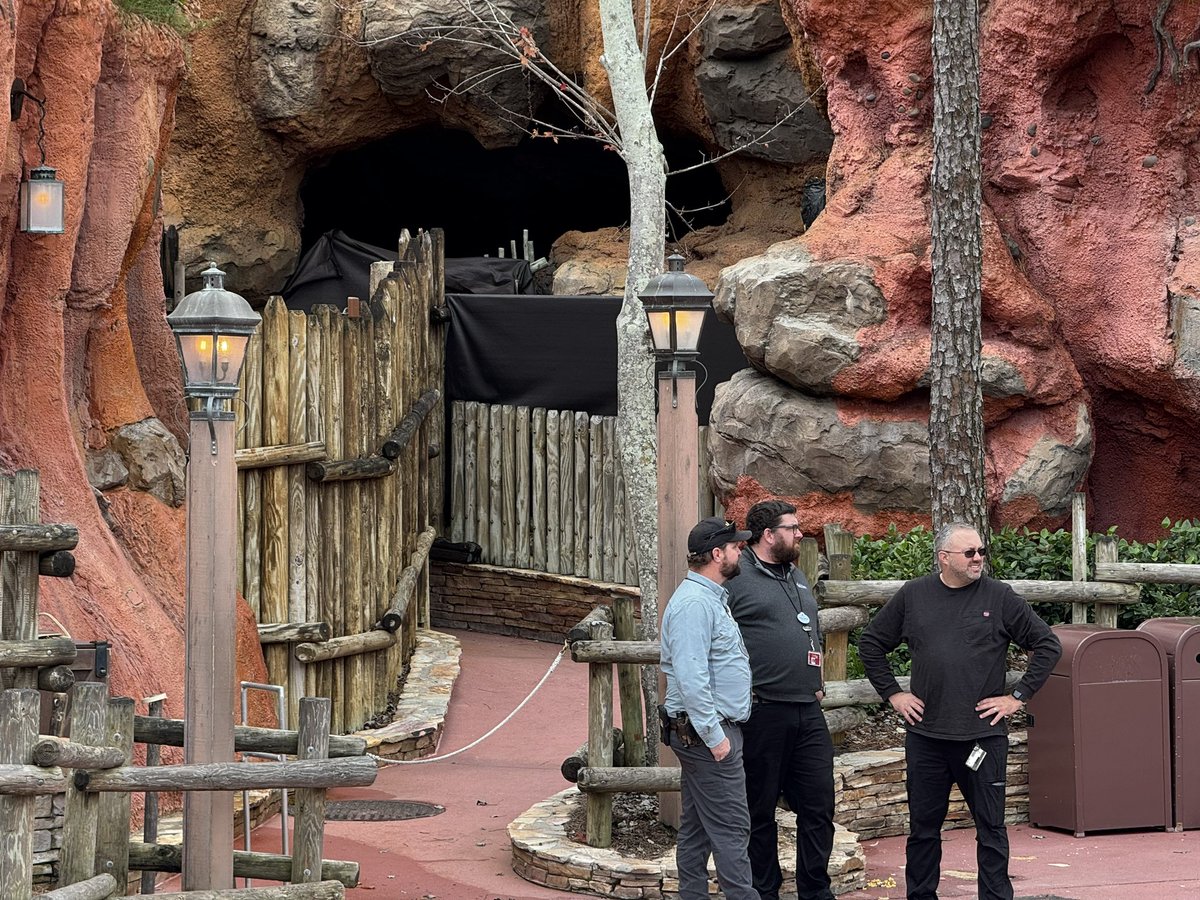 Heavy WDI presence out here at Splash today.