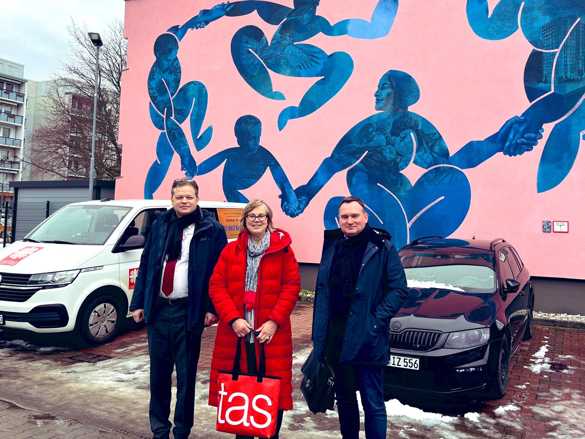 NYwelskop's tweet photo. Im Familienzentrum #Leipzig-Grünau haben wir @Caritas_web heute unsere #Jahreskampagne 2024 eröffnet #Friedenbeginnt. Er fällt nicht vom Himmel, aber jeder & jede von uns kann #Friedensstifterin sein 1/3 https://t.co/pDPSGD9z9o
