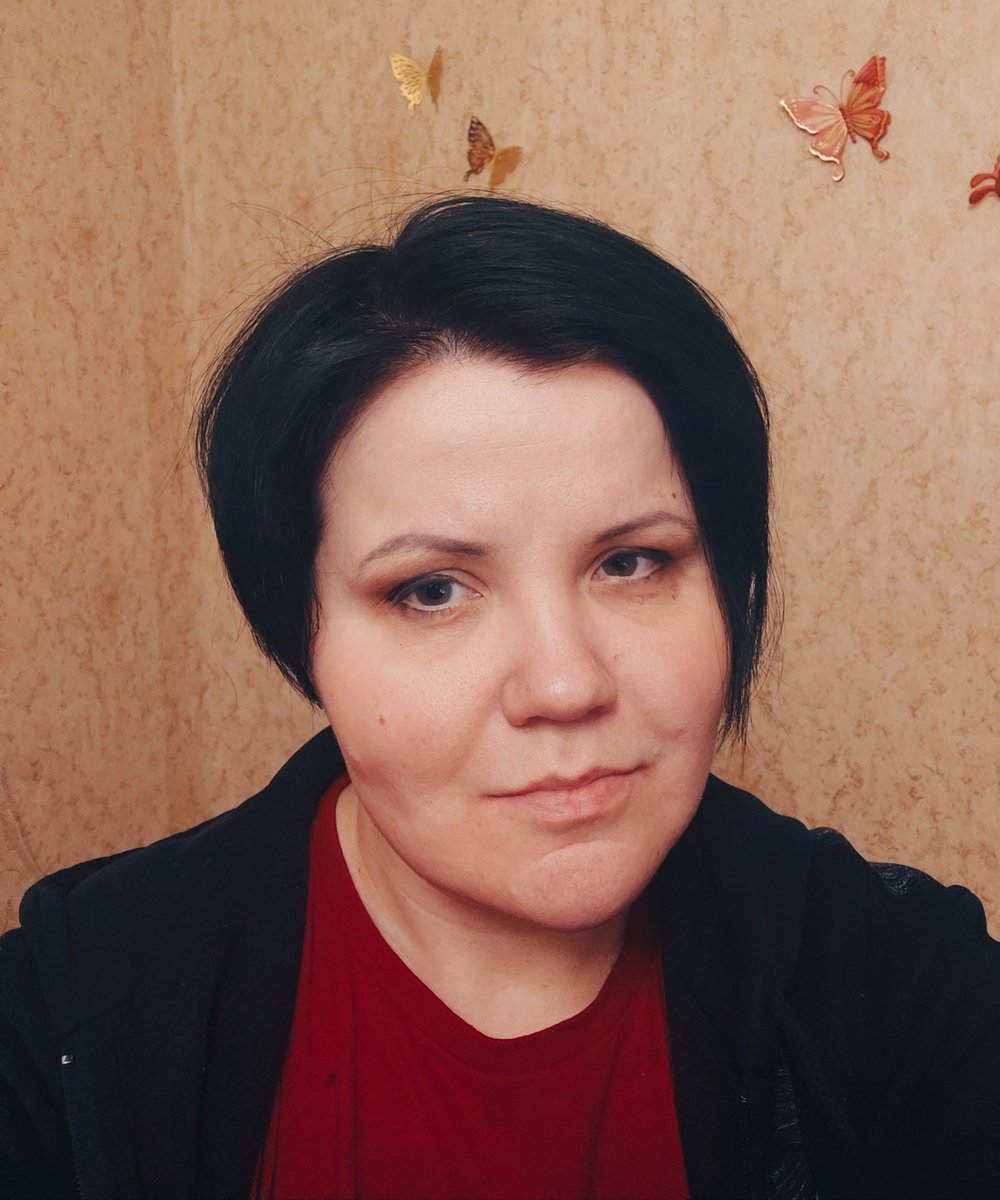 Вернулась к хорошо забытому и любимому старому облику. А на китайцев и парик сгодится. ))