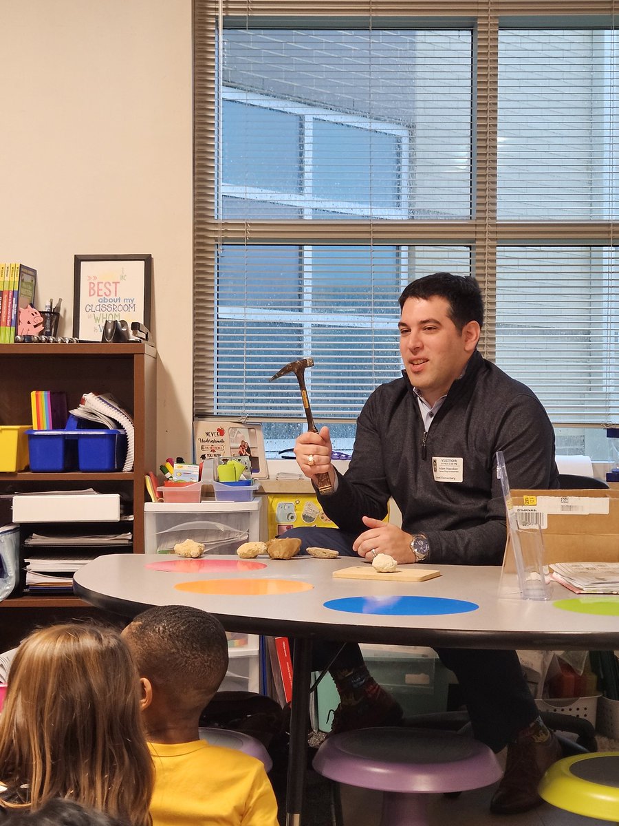 MaryBethBajikar's tweet image. What a great start to Career Week!! 
@DLE_Lions 
#justgoodteaching #livelaughloveleonetti #hearourroar