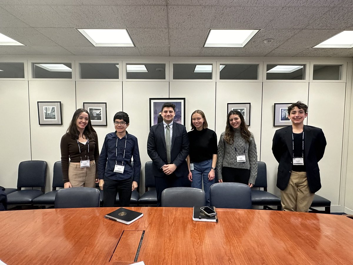 Sarah Mack tweet media