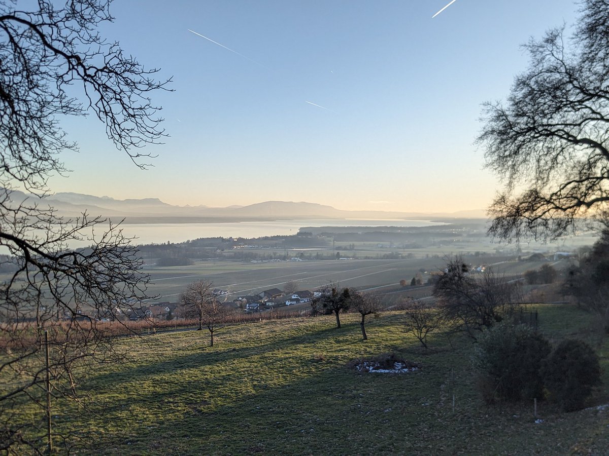 Sheer terror amidst the spineless salad people as #Bitcoin dumps below $40K.

Imagine them on a Higgins boat approaching Omaha beach. They'd have sunk the boat with their tears before reaching the beach.

Veteran hodlers unphased. We know what we own. Do your worst.