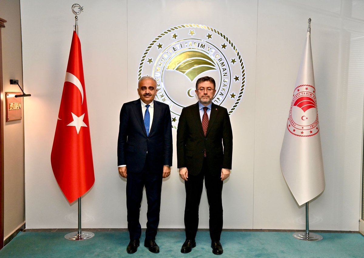 Ulaştırma ve Altyapı Bakanımız Sn. Abdulkadir Uraloğlu, Çalışma ve Sosyal Güvenlik Bakanımız Sn. Prof. Dr. Vedat Işıkhan ve Tarım ve Orman Bakanımız Sn. İbrahim Yumaklı'yı ziyaret ederek göreve gelmemiz halinde şehrimiz için yapacaklarımızı konuştuk.

Kıymetli Bakanlarımıza