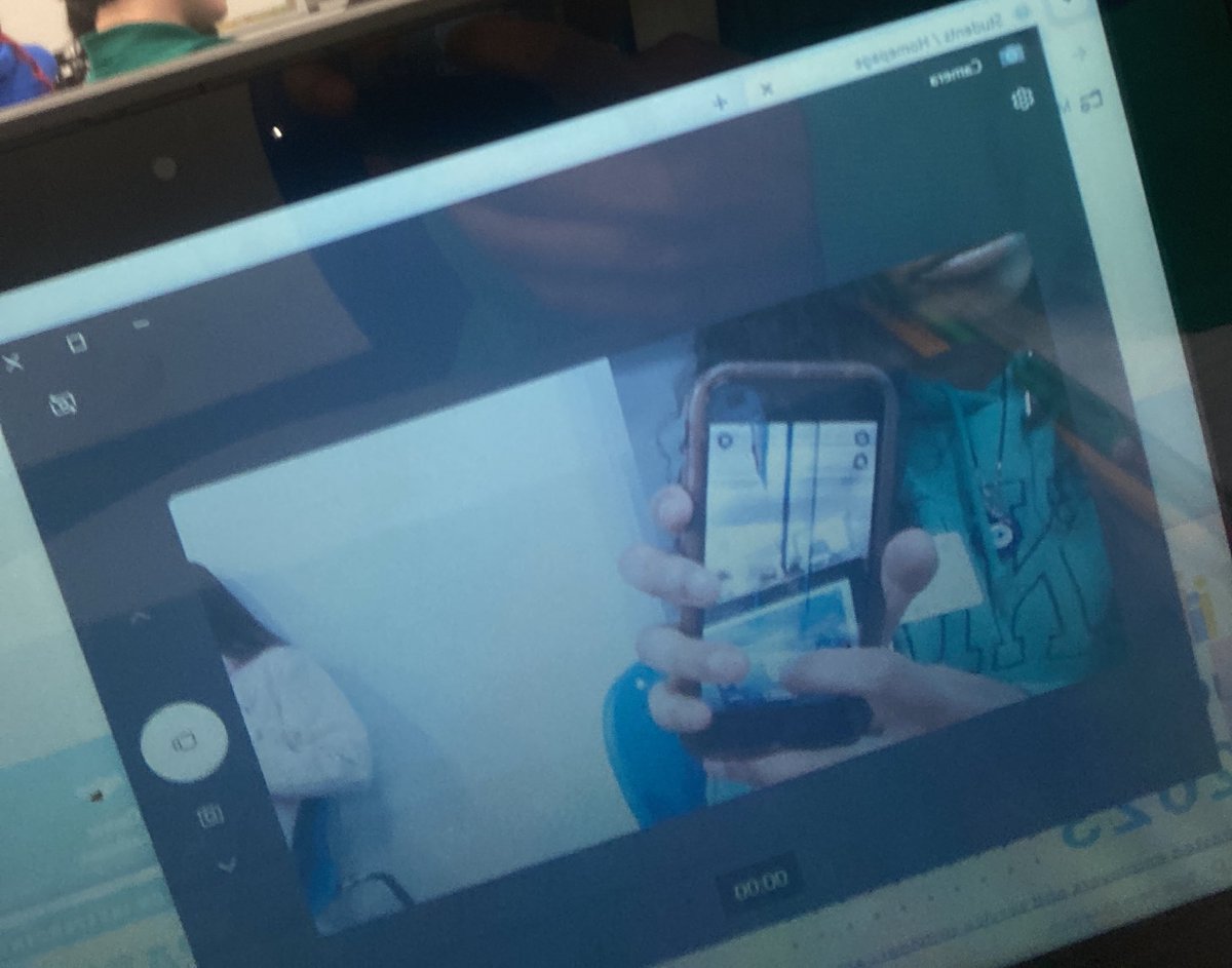 RICHYVANILLY's tweet photo. cousins my phone look like who did it n what for https://t.co/HZ7S5c7l4L