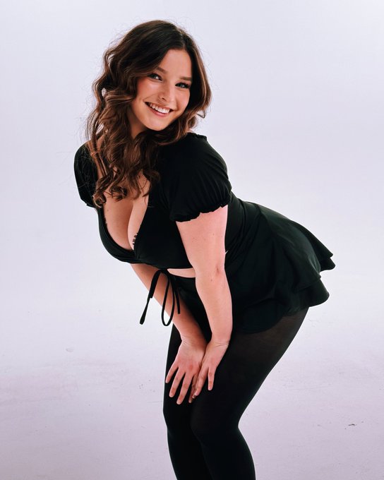 Where u taking me to dinner? https://t.co/snWhfafB9J