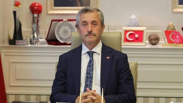 FYildiz27's tweet photo. Cumhurbaşkanımız Sayın @RTErdogan 'ın tensipleriyle, AK Parti Şahinbey Belediye Başkan adayı olarak gösterilen Sn. @mtahmazoglu başkanımızı tebrik ediyorum. https://t.co/s5eTHM4e4k