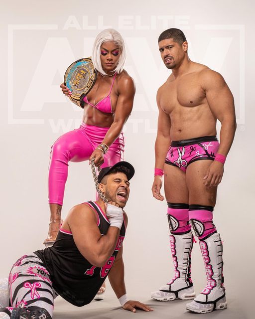 This photo will go down in history as one of the funniest AEW photoshoot ever! 

#AEW #JadeCargill #TheAcclaimed