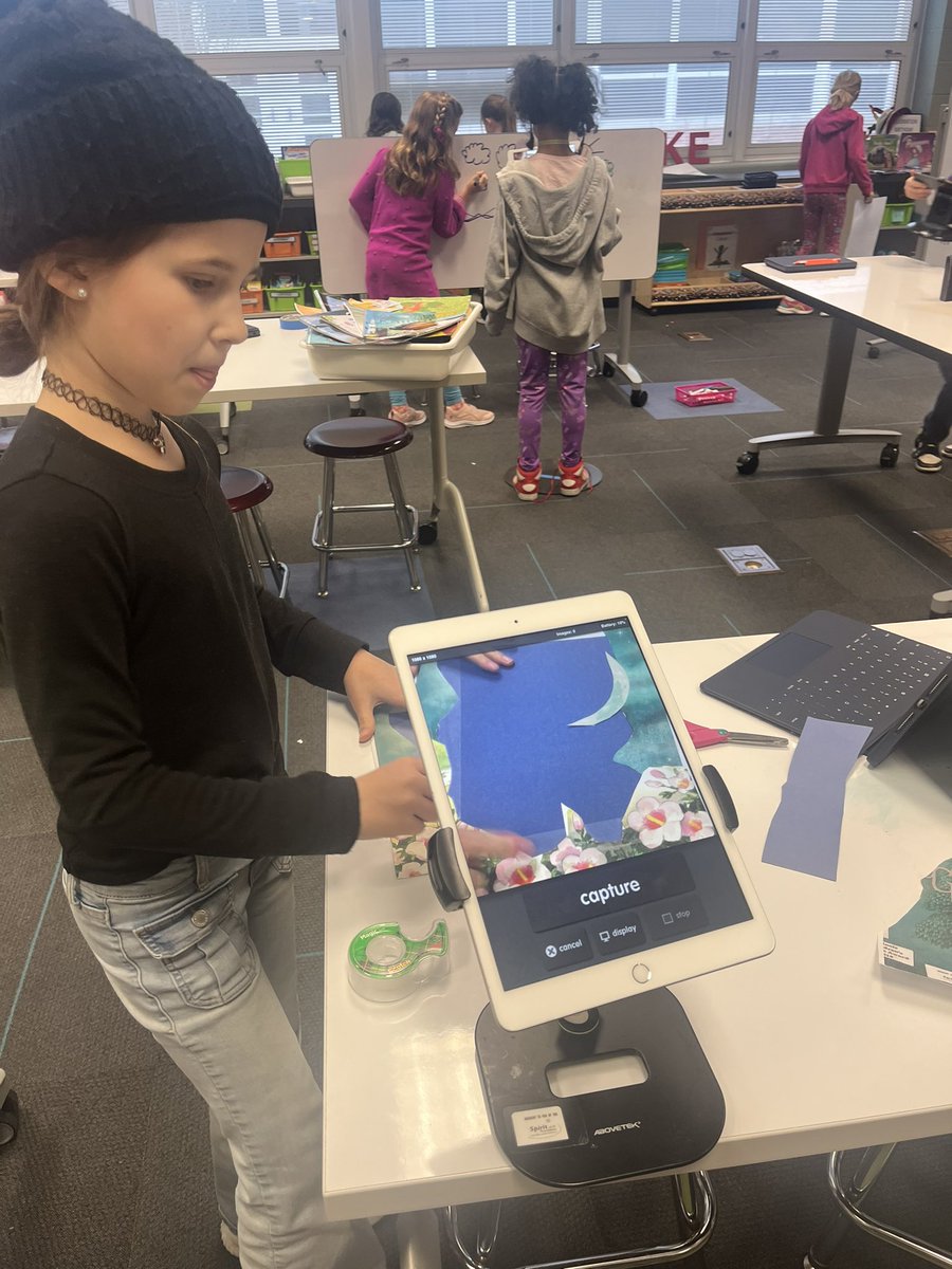 Animation Introduction-kids were so creative!!  Left it up to them to decide what they’d like to animate! <a href="/SHlightbulblab/">Margo Newtown</a> <a href="/LakeForestSD67/">Lake Forest School District 67</a>