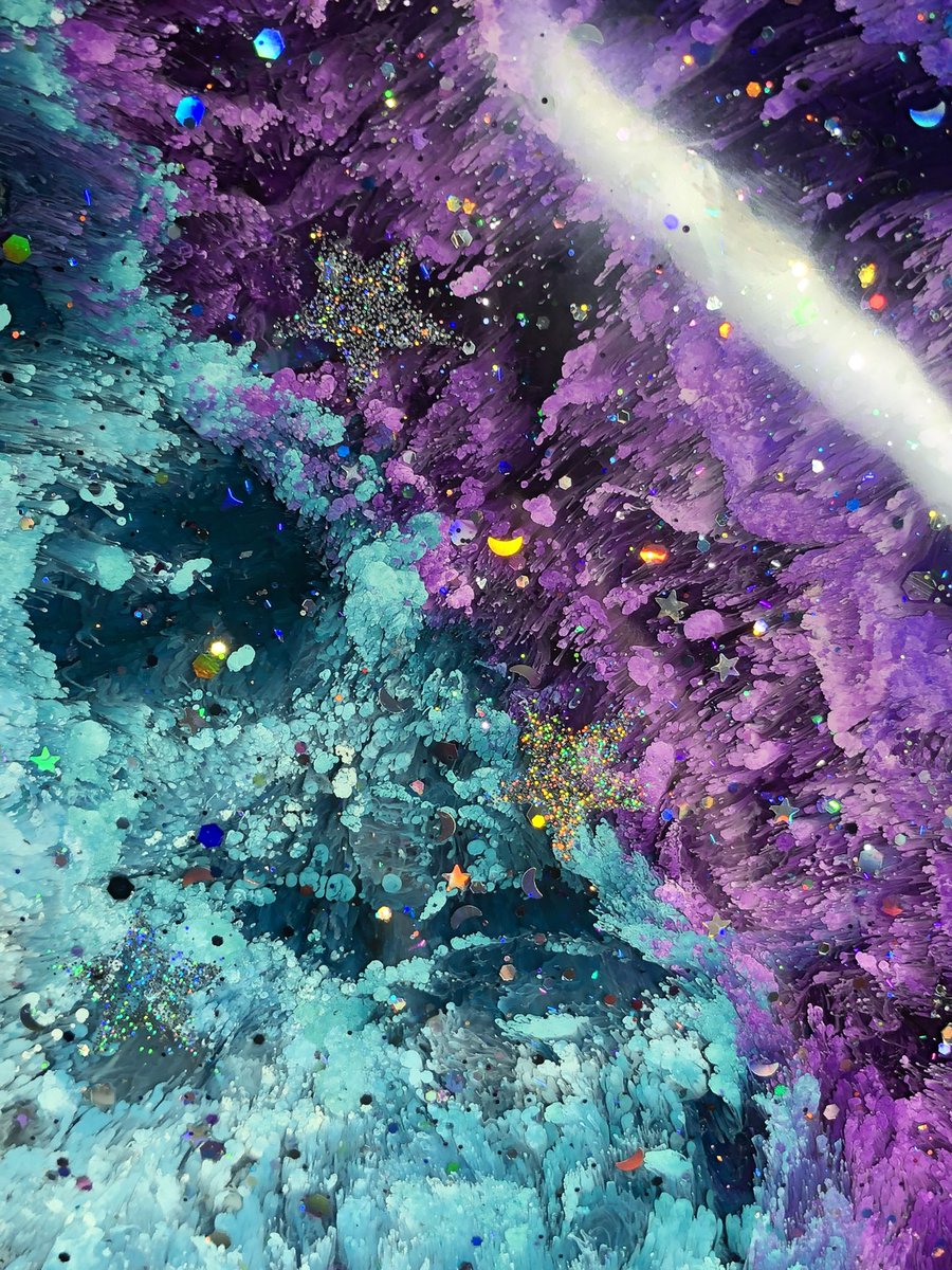 HealersHug's tweet photo. Galaxy petri dice tray. This tray still needs a coat of resin on top to seal in those glitter starsbut hopefully it will be done in time for the shop update Saturday January 27th at 3pm PT
#handmadedicetray #dicetray #dnd #ttrpg #trinkettray #resintray #resindicetray https://t.co/jfbU9xyIGG