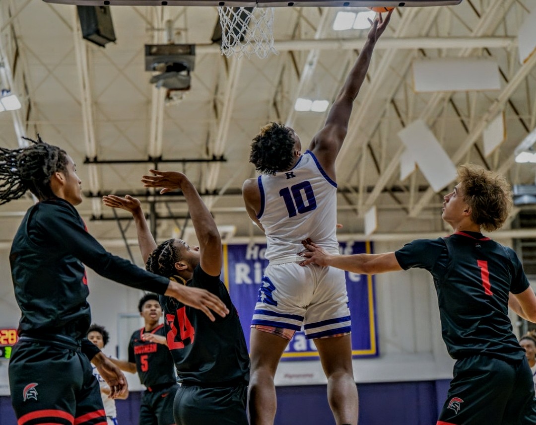 clovee34's tweet photo. Big loss against Jordan in a thriller but we're still standing‼️ it's a new week playing against East Chapel Hill on Tuesday and the Northern Vikings on Friday. Come out and watch some good HS basketball with US 💜🖤🤍🏀💪🏾#riversideHS #allaroundstudentathlete #JB10 https://t.co/NTYWCqmg2F
