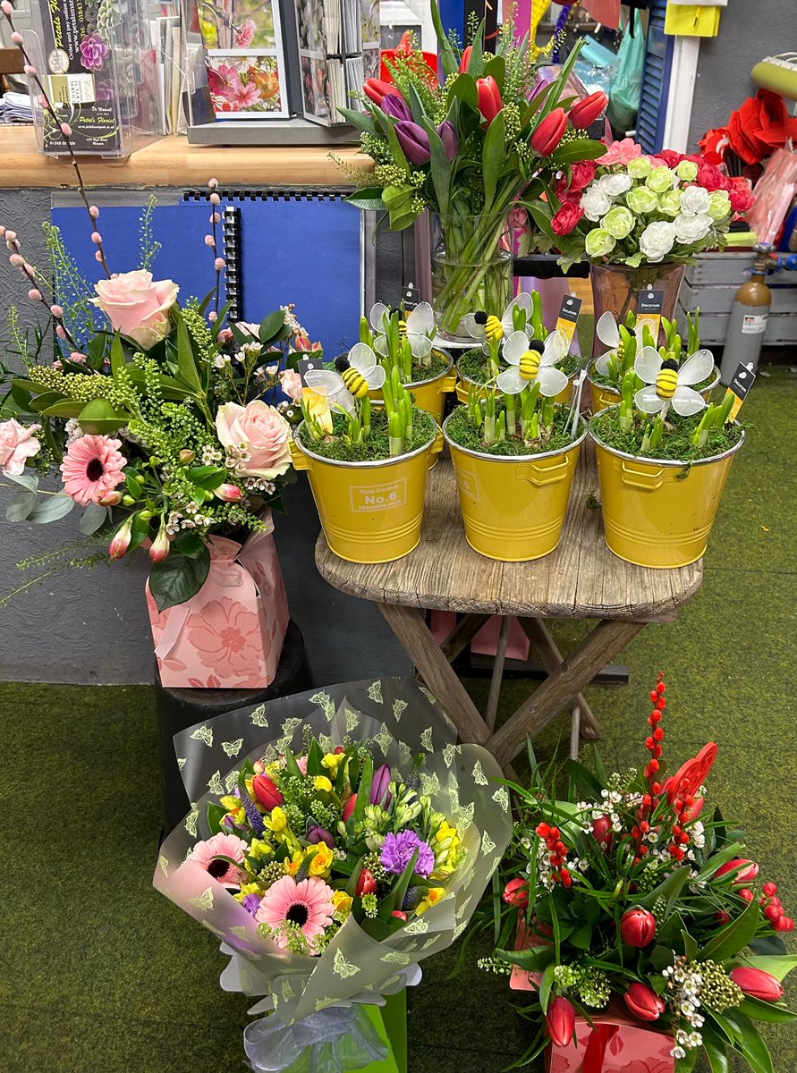 petalsmargate's tweet photo. Spring has landed!!! https://t.co/8zUzDKhUky