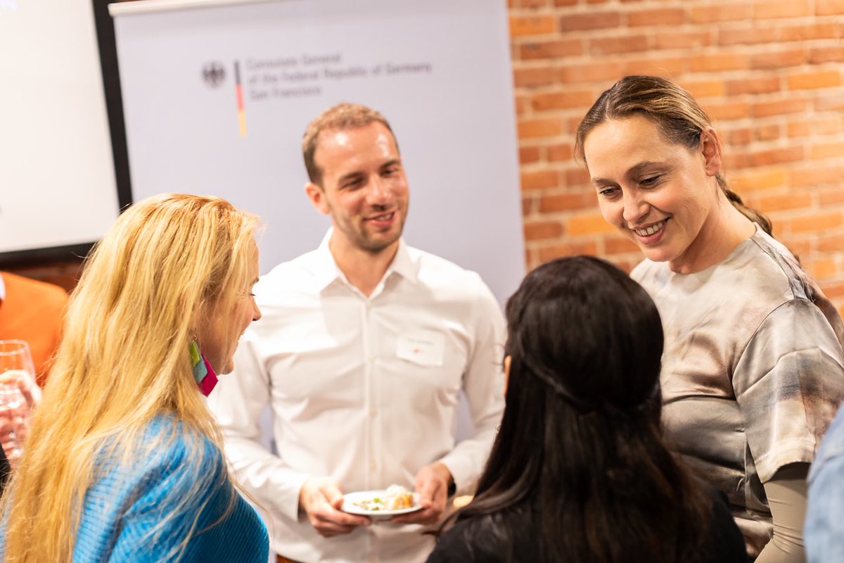 German Consulate San Francisco (@germanyinsf) on Twitter photo 🇩🇪🇺🇸scientific relations are excellent! Epitomized by the plethora of execellent 🇩🇪scientists and amazing 🇩🇪institutions active in <a href="/sfgov/">City of San Francisco</a>, the Bay Area, CA and all of the 🇺🇸. Great fun to celebrate the annual New Year‘s reception, organized by <a href="/DAAD_Germany/">DAAD News</a>, hosted by <a href="/SAP/">SAP</a>, SF. 🇩🇪🇺🇸scientific relations are excellent! Epitomized by the plethora of execellent 🇩🇪scientists and amazing 🇩🇪institutions active in <a href="/sfgov/">City of San Francisco</a>, the Bay Area, CA and all of the 🇺🇸. Great fun to celebrate the annual New Year‘s reception, organized by <a href="/DAAD_Germany/">DAAD News</a>, hosted by <a href="/SAP/">SAP</a>, SF.