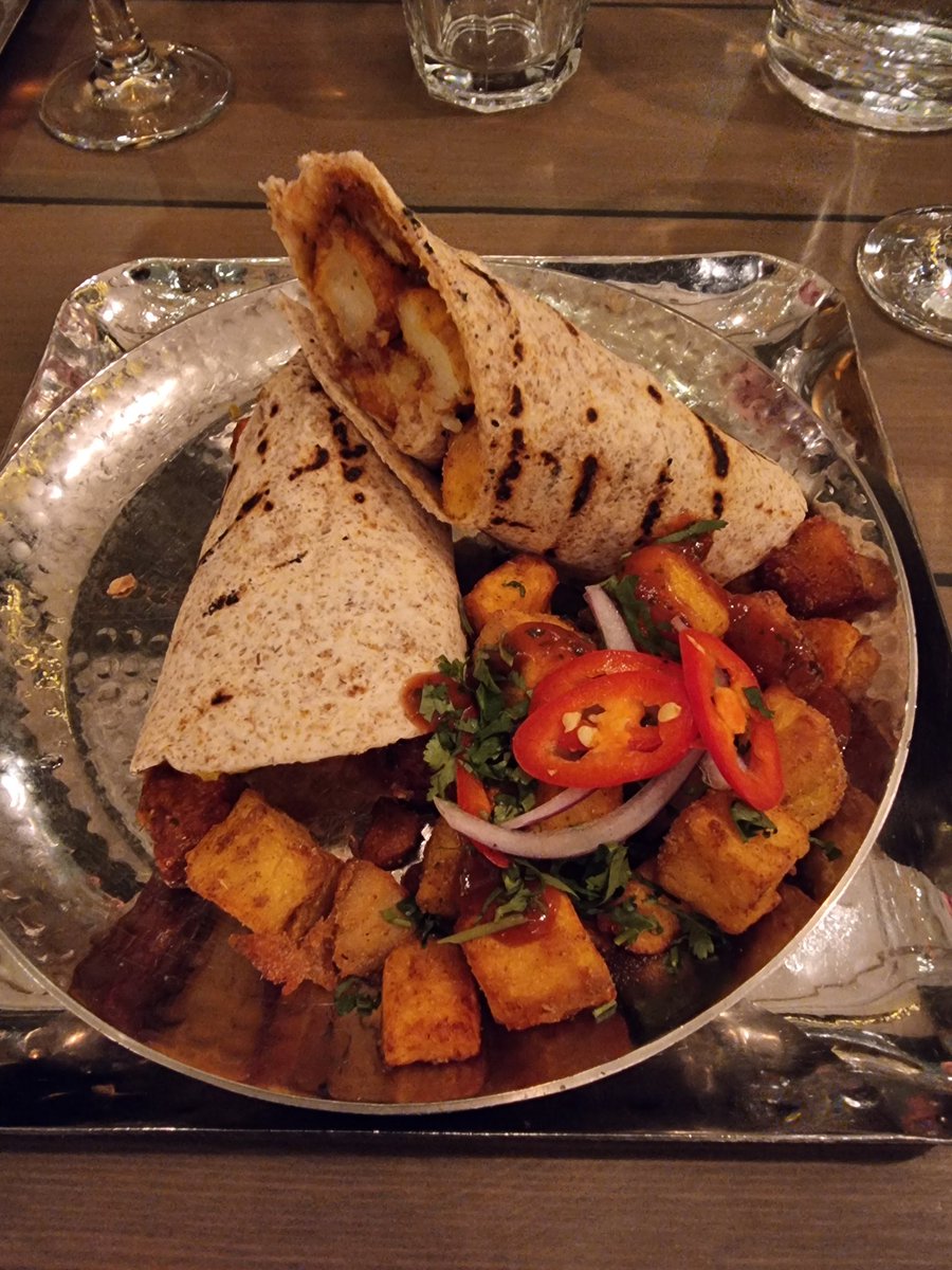 RobertBranagh's tweet photo. Back in Glasgow for work and have been taken out to Mowgli. Here is my starter,  mowgli chip butty https://t.co/shVyYuL2Nv