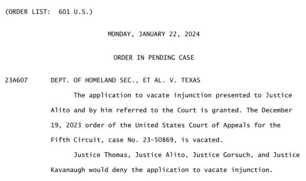 greg_price11's tweet image. BREAKING: The Supreme Court just ruled 5-4 that the Biden admin can remove physical barriers Texas put at their border to stop the invasion.

Barrett and Roberts voted with the libs.