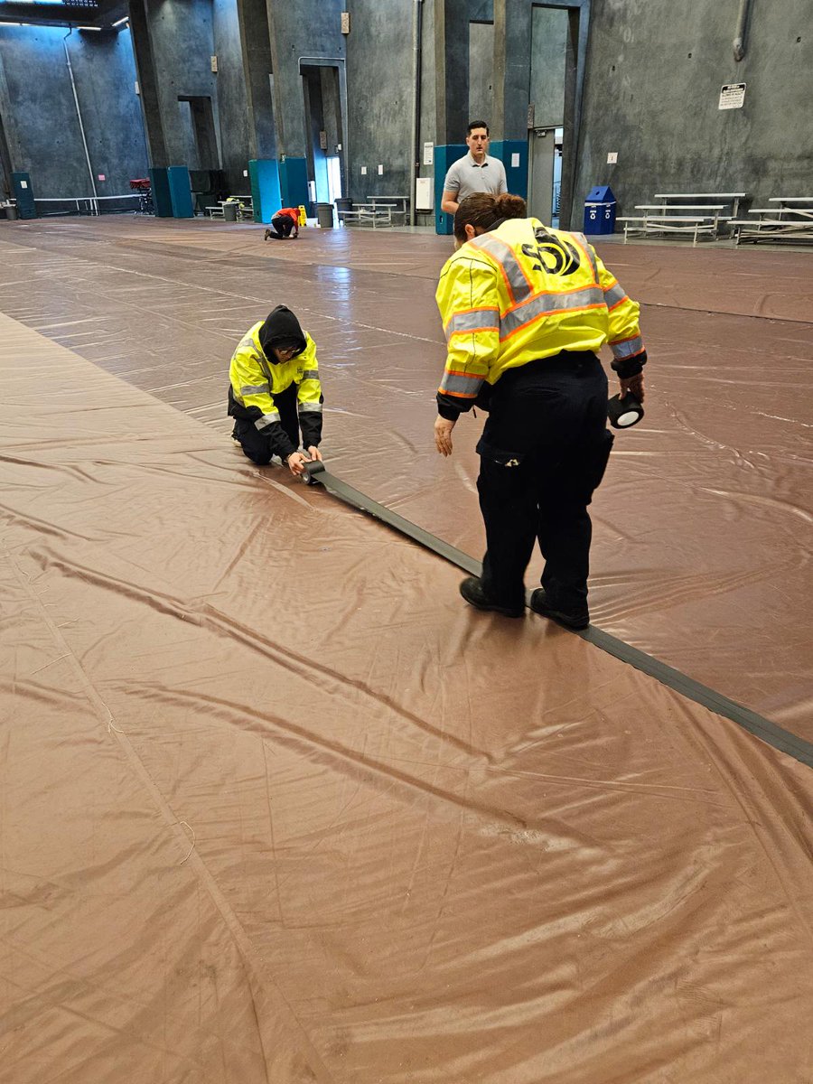 CityofSanDiego's tweet photo. The City is mobilizing in response to flooding at the 16th &amp; Newton homeless shelter and the 20th &amp; B Safe Sleeping site. People will be transported to the Balboa Park Activity Center and the Municipal Gym. https://t.co/h11g3N4DfA