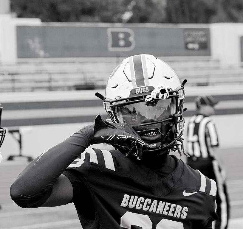0garnerr's tweet photo. Beloit college offered #AGTG @Coach_Soenksen @coach_s_cahill @RICSFootball @RICSAthletics @RecruitGeorgia https://t.co/9GSnvopJsV