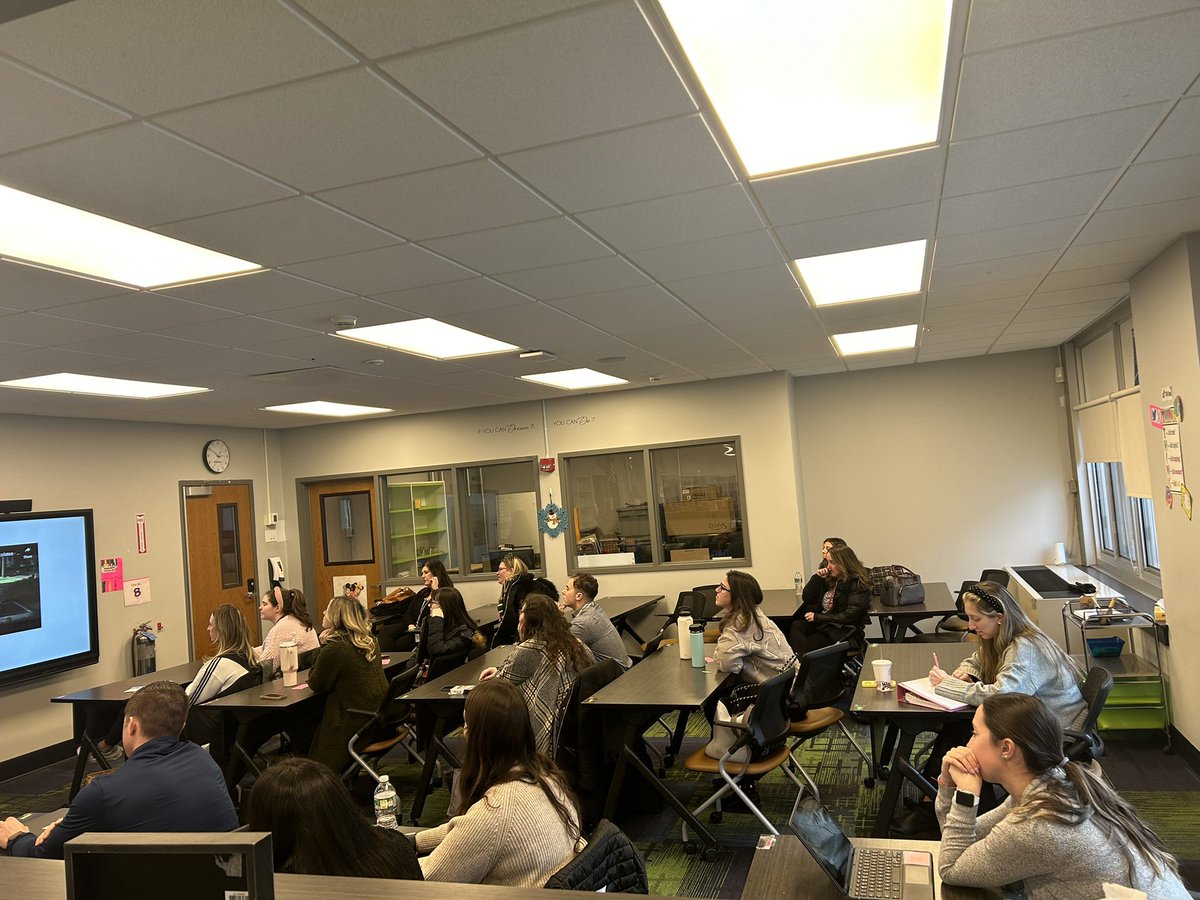 BethRoemerIT's tweet photo. Thank you to Mrs. Alli Ackerman for sharing her gift of effective communication with our new secondary staff! @IslandtreesMMS @IslandTreesHS @WeRStokes https://t.co/Hl2agkXNWb