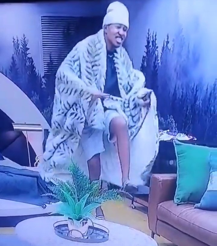 🎯😎 Its only day 2 but Mich is already pulling the hair out of some ppl's anuses. The lame are walking! The blind are seeing! The pregnant are in labor! The constipated are shitting! A true mover and shaker Mich & I are going to annoy these peasants for 10 weeks🤣🤣 #BBMzansi