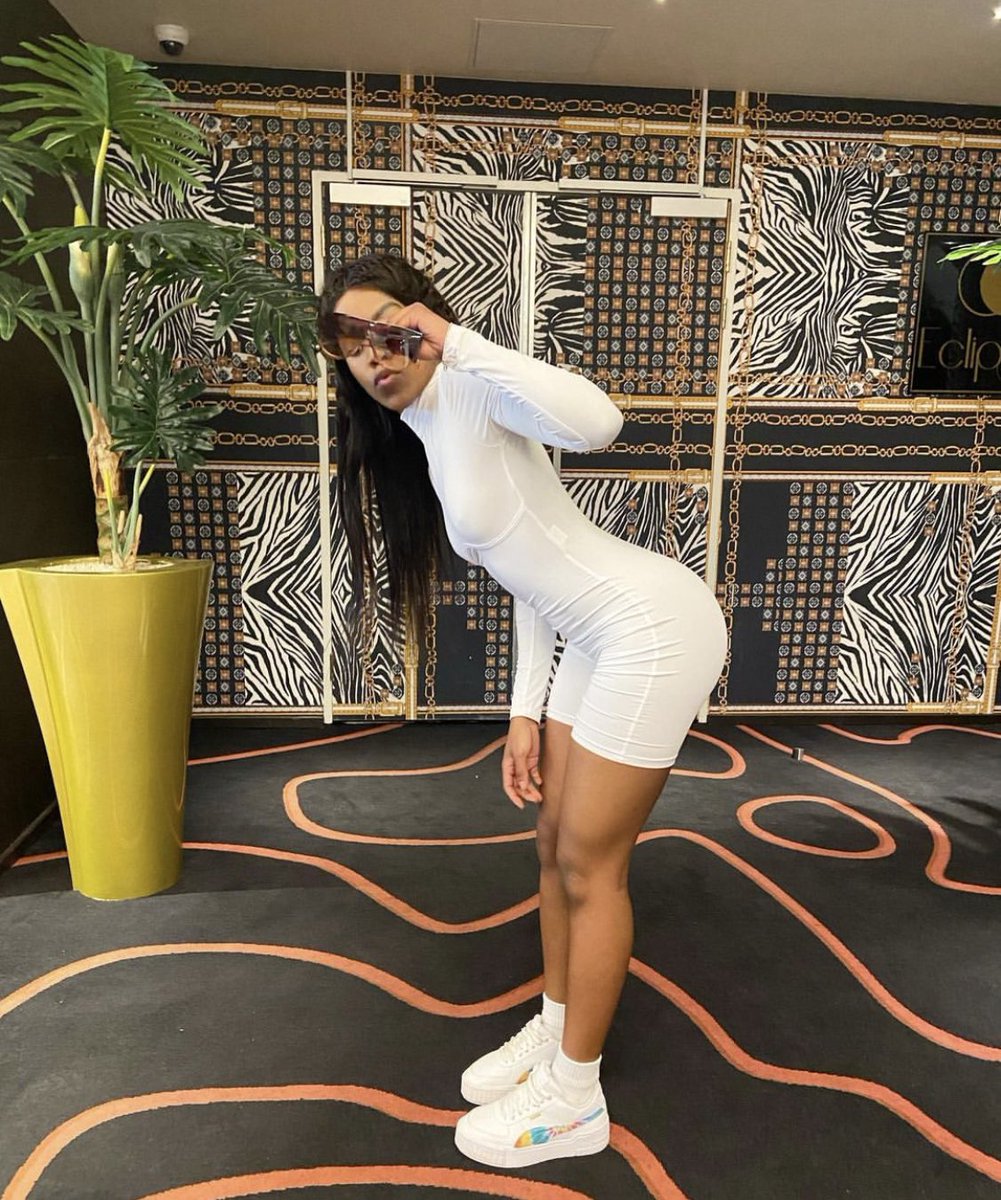 MbalenhleWF's tweet photo. We are taking this 2M home imali ifuna uMali 💸🤑
#TeamMali 

Here’s how to vote for your fave 

Let’s vote!! 💸💅🏼💰
#BBMzansi #bigbrothermzansi #SyaMosha https://t.co/9B1wr7yVM5