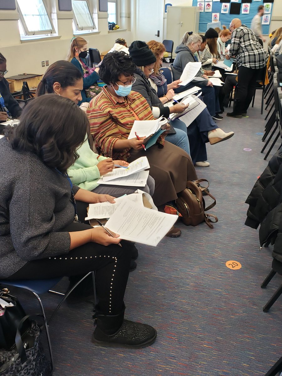 CollegeHillCPS's tweet image. Our College Hill teachers and staff are being trained, tested, and certified in CPR/AED procedures. This training has the potential to save lives. ❤  ❤ @AmericanRed @IamCPS