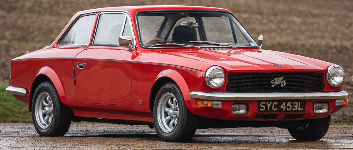 UltimativCars's tweet photo. @thespafixer The similarities were obvious, as the #Gilbern #Invader (1970-72; 603 units) was based on the chassis of the #Genie (1+2: 1966-69; 197 u.) w/ large breaks &amp; improved in such way, that the latest was sold as #coupé [3; 212 u.], as well as 2d-#estate (= #shootingbrake) [4; 391 u.]. https://t.co/lBK7LZBWR3