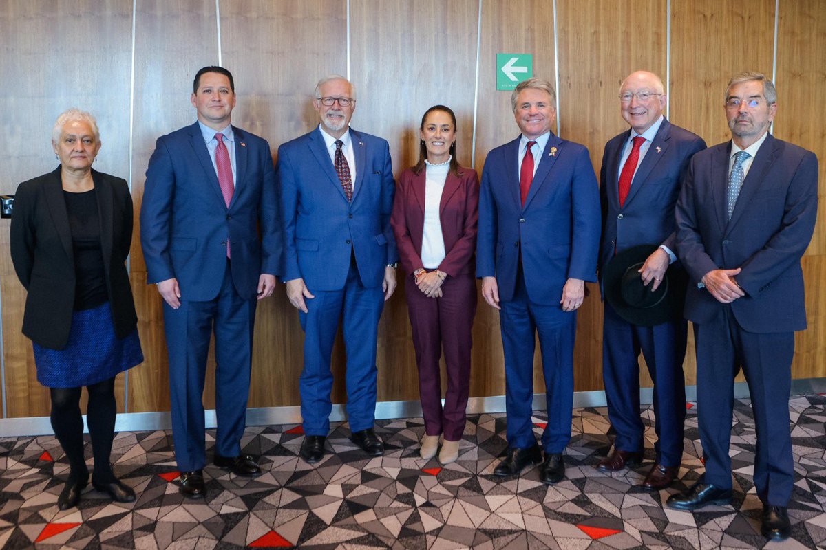 Claudiashein's tweet photo. Agradezco la invitación para platicar con el embajador Ken Salazar (@USAmbMex) y los congresistas Tony Gonzales (@RepTonyGonzales), Randy Weber (@TXRandy14) y Michael McCaul (@RepMcCaul), sobre el futuro de las relaciones entre México y Estados Unidos. https://t.co/yOFG9RIKWh