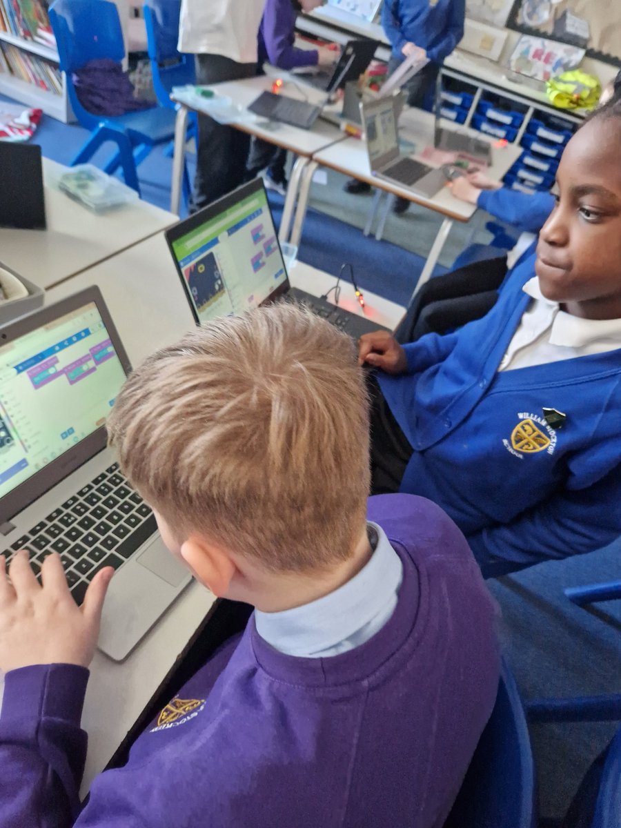 Class5_6M's tweet photo. We had so much fun this afternoon coding our microbits to play a game of 'rock, paper, scissors'! 
We're becoming excellent coders! #ComputingatWS https://t.co/g6zPEiFMQj