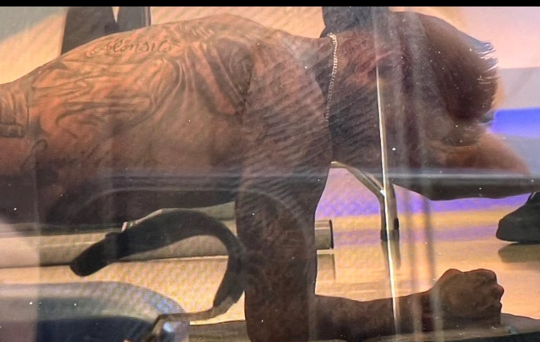 sportcit's tweet photo. 💣🇨🇱 Arturo Vidal Haciéndose los EXAMENES MEDICOS para ser NUEVO jugador de Colo-Colo.
#VidalAColoColo #VidalalColo #vidal #VamosColoColo https://t.co/wazTi6r193