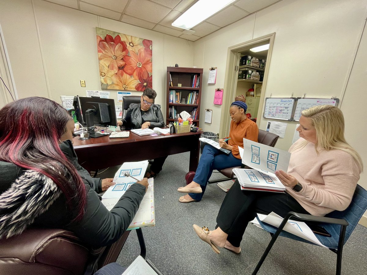 MandyLaCerte's tweet photo. When the ILT practices the teaching strategy they plan to deliver and model to their teachers during PLC, you get major chills! Great conversation at CSE centered around classroom observation❤️ #TLAC #doubleplan https://t.co/C6cAeu23uR