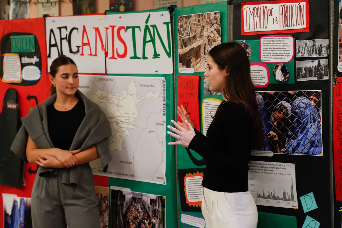 ASFM_official's tweet photo. Our Eagles from 9th grade organized a project for their Spanish class: Lo que hacemos bien los niños, inspired by Maruan Soto Antaki’s book “Lo que hicimos mal los adultos"

It provided an excellent opportunity for the students to address and analyze significant social issues. https://t.co/X1DQdfzg26