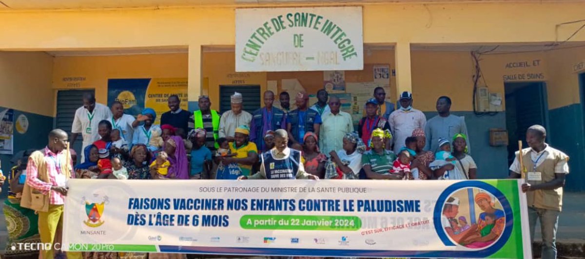 DrManaouda's tweet photo. C’est historique pour notre continent! Le Cameroun l’a fait: le vaccin contre le Paludisme a été officiellement lancé ce jour à Yaoundé, après une phase pilote de 3 ans dans 3 pays africains. Ce moyen supplémentaire de lutte contre cette maladie évitera plus de 2000 décès par an. https://t.co/Qt7jM0VsVj