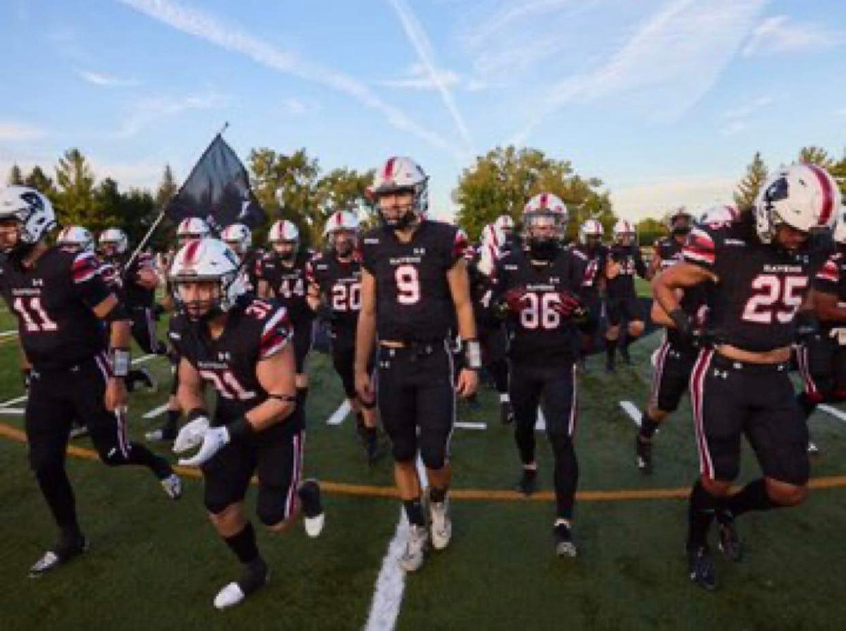 Cole_Presley_'s tweet photo. After a great visit, I am thankful to have received an official U Sports offer to play football and further my education at Carleton University. Thank you @C_Grant2, @CoachALothian, and @CURavensFB for the hospitality. https://t.co/kVpqeo3bOz