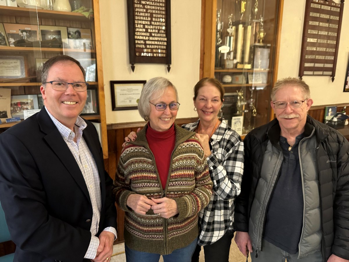 FergusonTwpPD's tweet photo. Chief John Petrick enjoyed the recent Coffee and Conversation at Baileyville Community Hall! It is a wonderful time to engage the community in casual conversation and build trusting relationships. Sgt. Ryan Hendrick also attended. https://t.co/rMJc6EA0PN