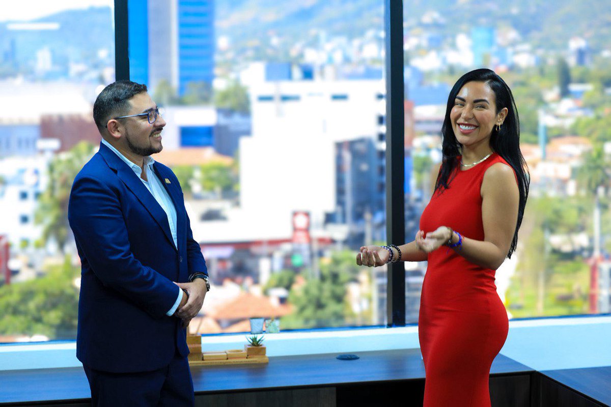 AutoridadAguaSV's tweet image. ¡Un gran paso hacia el futuro al incorporar SAP a nuestra operación! 

🚀 Nos estamos transformando totalmente en la gestión y eficiencia de nuestros proyectos gracias a la incorporación de tecnologías de nivel mundial.  

#ASA #TransformaciónSAP