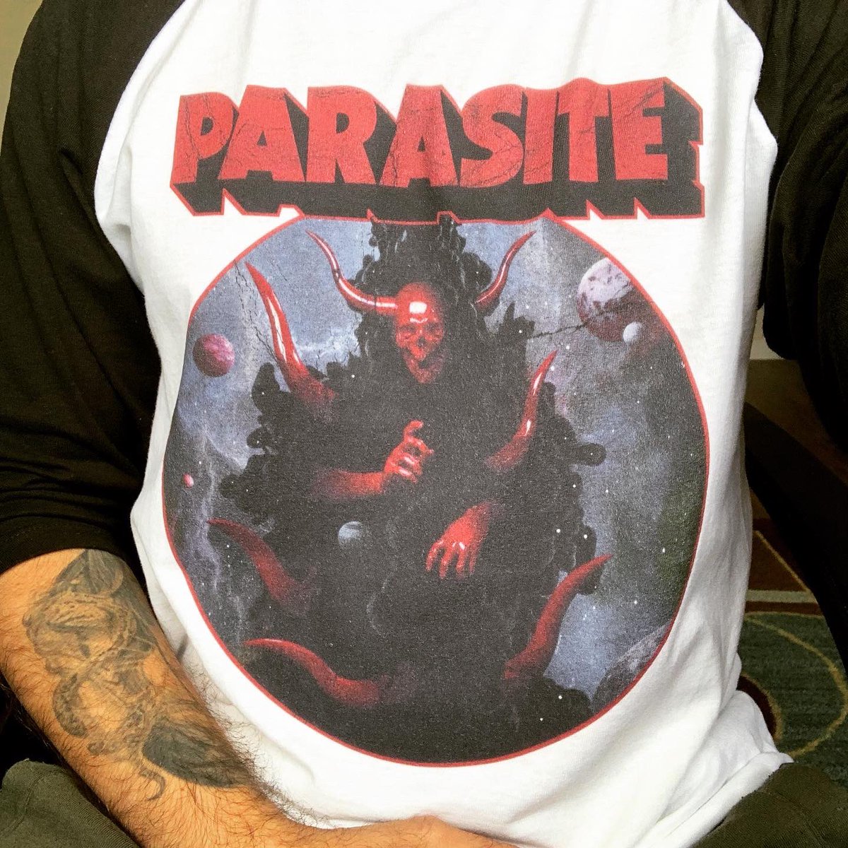 Got another sample, pretty pleased! What do you guys think? I really need to decide and just put these out there but I’m extremely picky 😂 #art #artwork #apparel #appareldesign #graphicdesign #tshirt #designs #parasite #customart #customdesign #kirenbagchee #kirenindigital