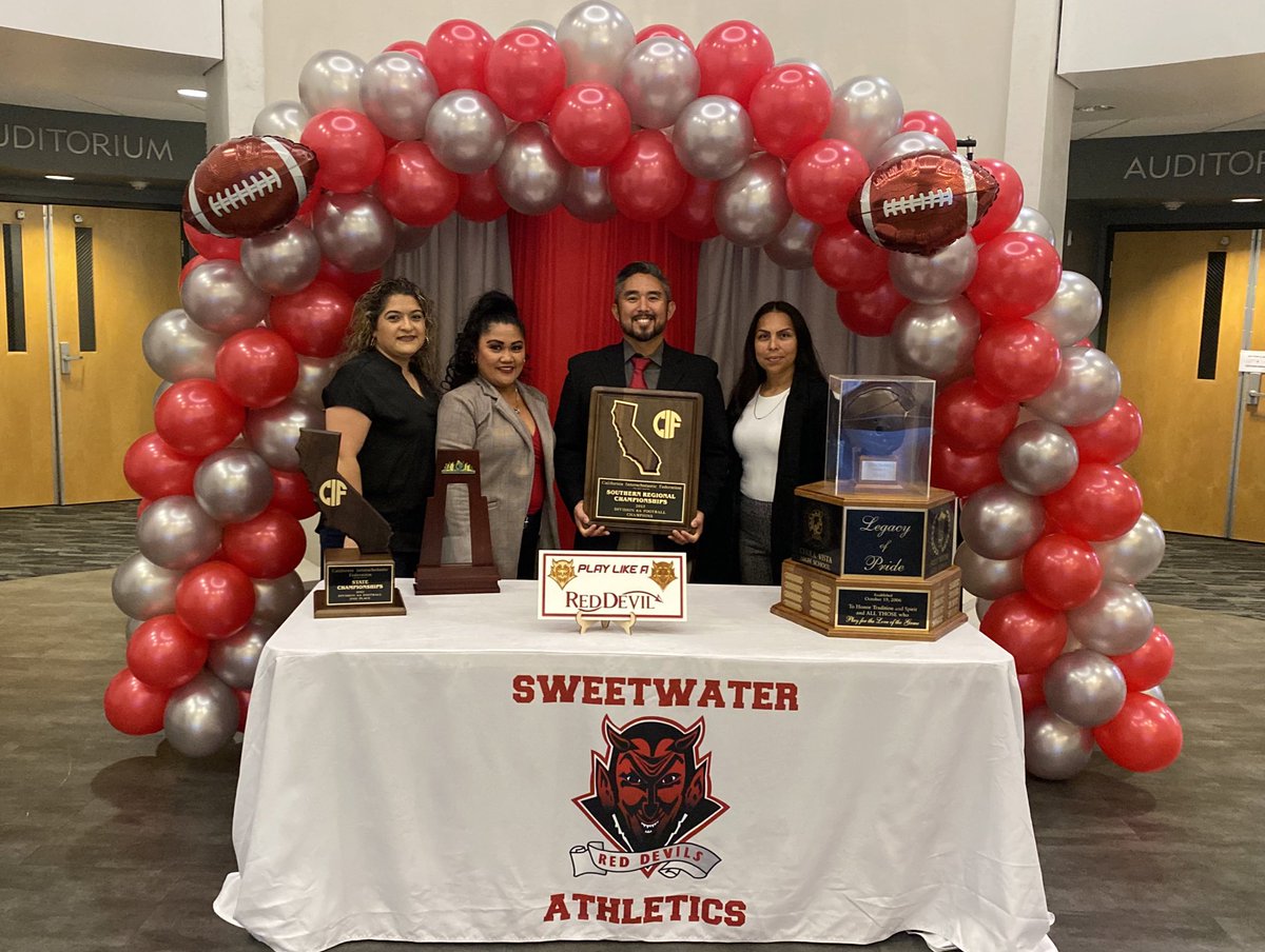 Ervin Hernandez tweet media