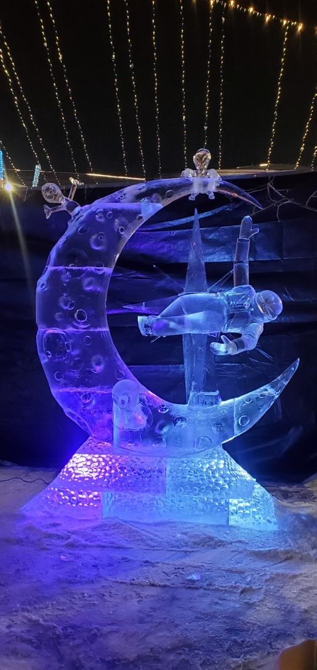 RGC in the Community Alert:
Congratulations to all the participants that competed in the International Ice Carving Competition, Chiseled! Our Executive Chef &amp; Food and Beverage Director, Chef Steve Buzak competed with his partner and came in third place!