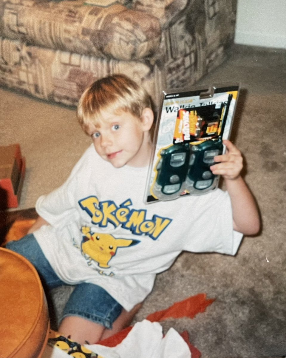 pooleskis's tweet image. I’ve loved playing the games and collecting the cards since I was a kid, the franchise feels like it’s my oldest friend in the world

Thanks to @FrameItEasy for helping out with this project 🤝