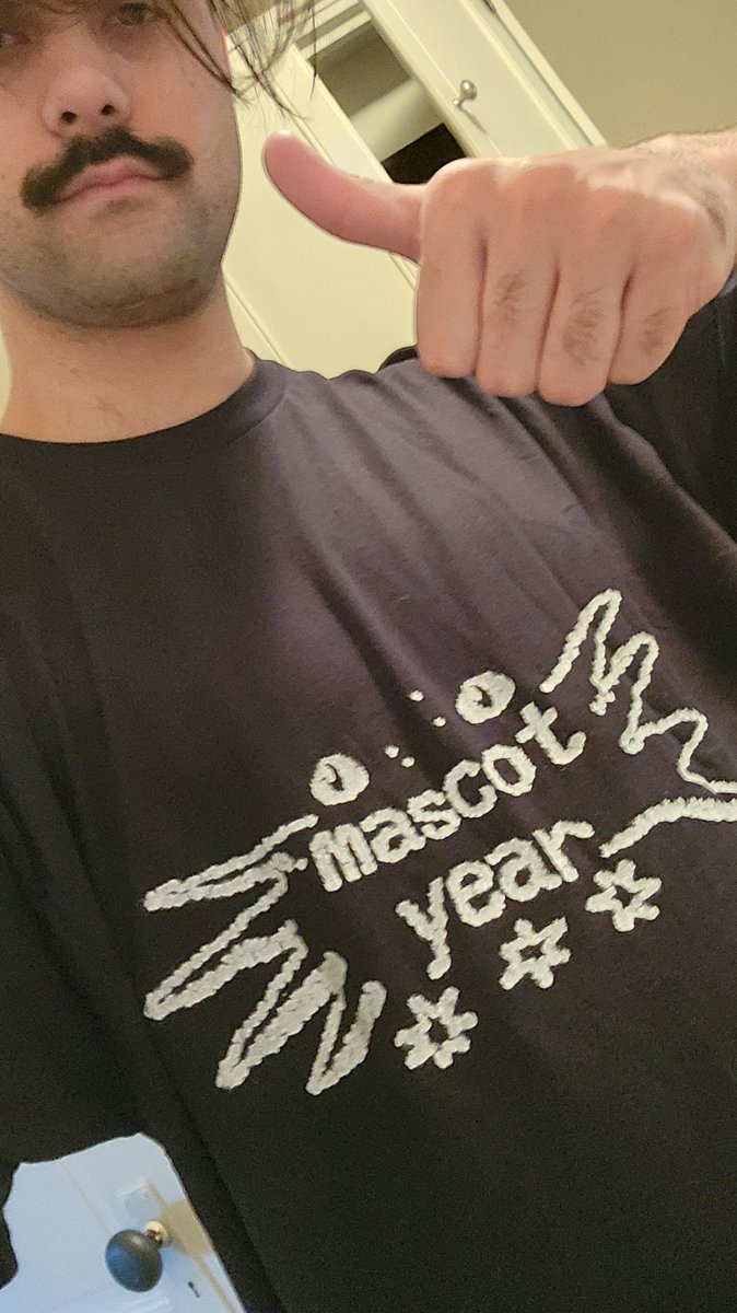 noimjory's tweet photo. Badass shirt @MascotYear https://t.co/zEhbpyApw9