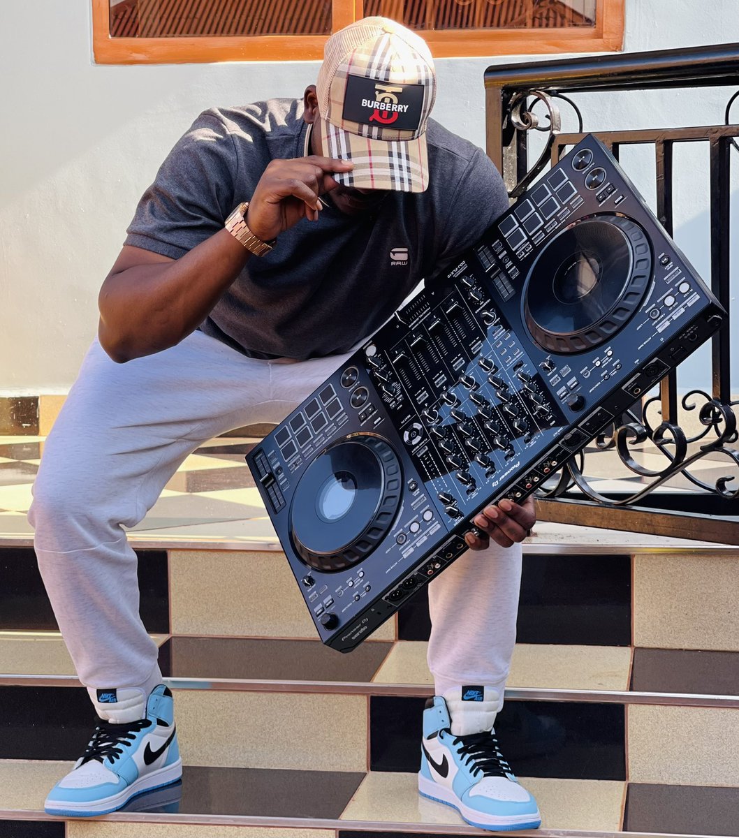 DJASHBWOY tweet picture