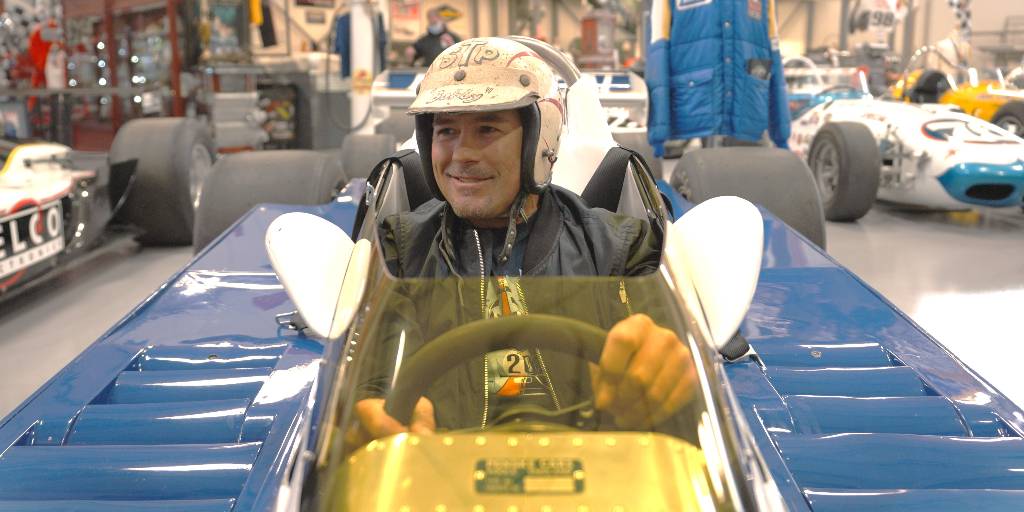 RACER_Network's tweet photo. This week on Dream Collections, Chris Jacobs meets up with Tom Malloy and dives deep into Indy 500 and Sports Car racing history.

Wednesday, 10:30 PM ET/PT
🏁Watch #MAVTV - Link in bio

@ChrisJacobs
#DreamCollections #ChrisJacobs #TomMalloy #California #Indy500 https://t.co/4f4gA18DrW