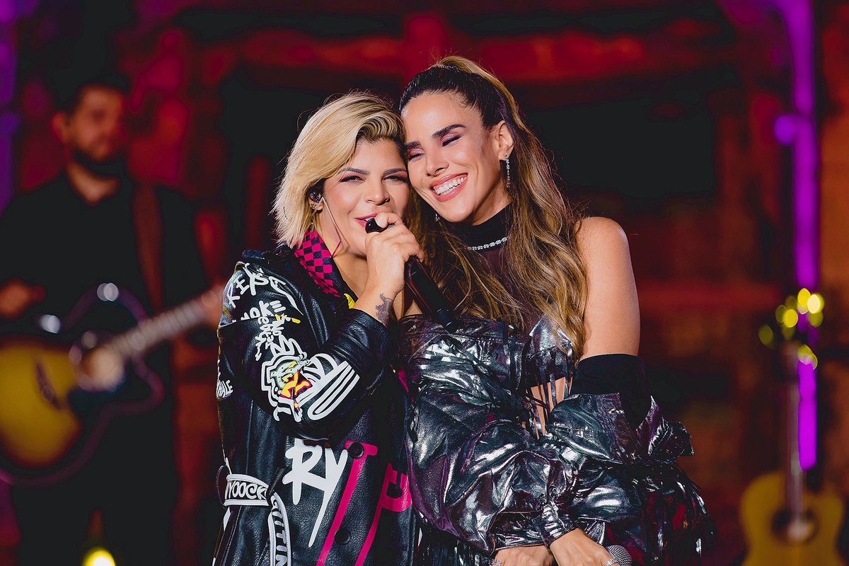 paulamattos__'s tweet photo. Tá chegandooooo, dia 26/01, sexta agora tem lançamento do meu 2 Ep Elementos Fogo. 00H, em todas as plataformas e as 11H todos os vídeos no meu canal oficial no YouTube. Só vem, tá IMPERDÍVEL! 🔥❤️‍🔥🚀 

#fogo #elementos #paulamattos #wanessacamargo #bocadinho #chegounapressão https://t.co/kPdMWPdKvE