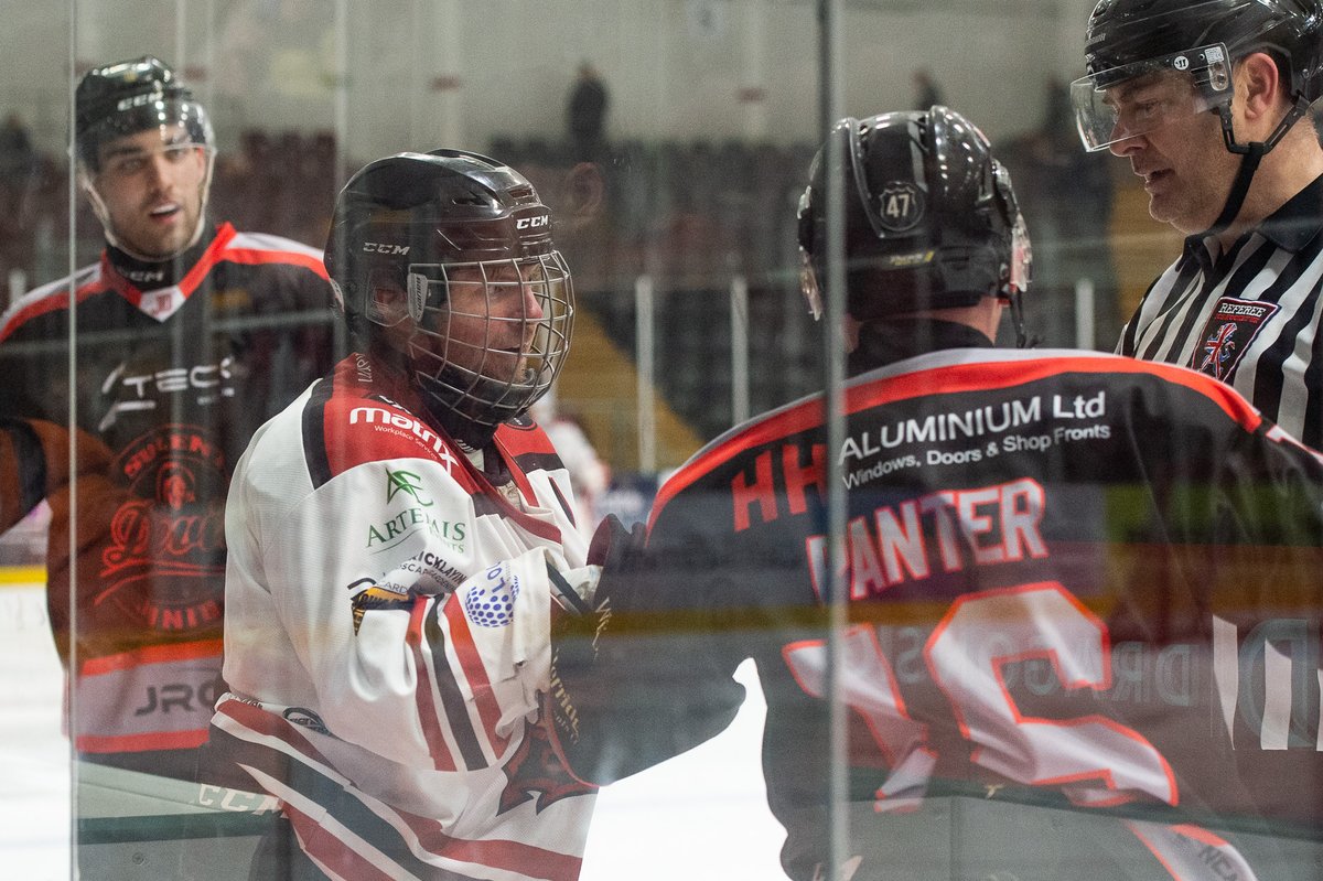 CardiffFireIHC's tweet photo. πΈ Check out the action photo highlights of last night's 8-1 win against Solent Jr Devils (3/3) #FirePhotos π₯
Photos by @JamesAssinder https://t.co/tyqvMAsbz5