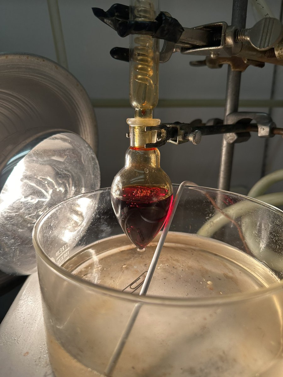 snowillow02's tweet photo. I started a bromination with a couple undergrads who hadn’t seen elemental bromine before. They were both so taken by the color in solution that they got their phones out to take a picture. So I did too. It really is a pretty red. 😁 https://t.co/6dIeva5cGq