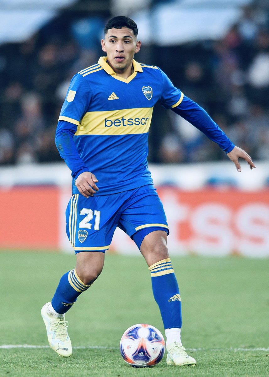 ✨Baller Review…
Ezequiel Fernández🇦🇷

Club: Boca Juniors
Nationality: Argentina
Position: CM, DM
Preferred Foot: Left
Height: 5’10”/178cm
Age: 21
Strengths: passing, vision, ambipedal, tackling, duels, carrying, verticality
Development Areas: box-entry volume, aggression