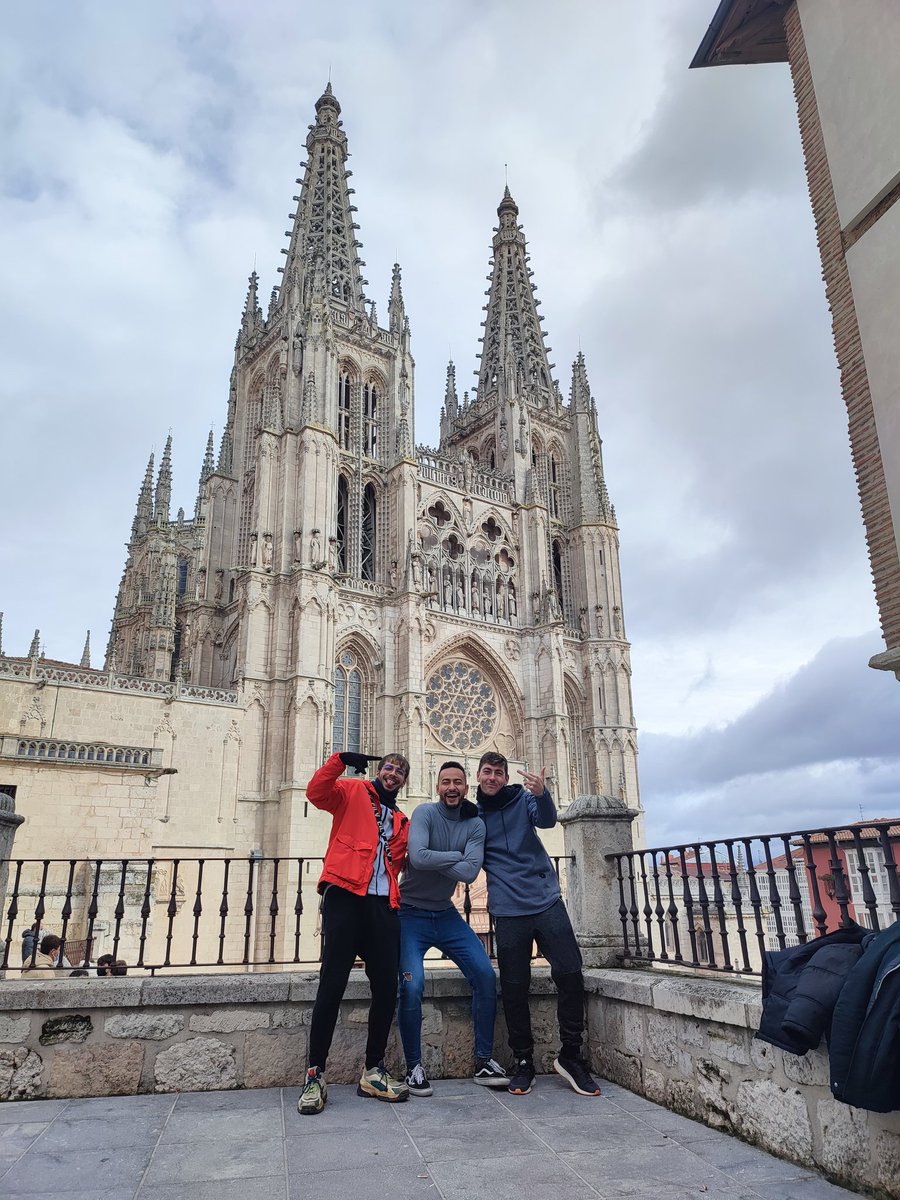 AjothaRodry's tweet photo. Viajando es como se curan las penas 🌠❤️‍🩹 https://t.co/mBPeE7JRYX