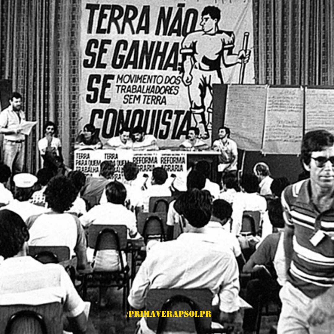 primaverapsolpr's tweet photo. 🚩 VIVA O MST! 40 ANOS DE LUTA!

Em 1984, acontecia em Cascavel, aqui no Paraná a fundação do MST. A Primavera Socialista saúda uma das mais importantes organizações sociais do Brasil.

📸 arquivo MST

#MST40Anos #VIVAoMST #MST #PrimaveraSocialista #PSOL https://t.co/oVsDtyqtfG