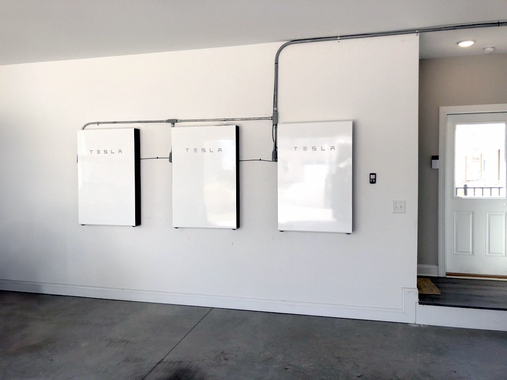 Nearing our 1000th Powerwall installed, it's clear that #TeslaPowerwall is shaping #energysecurity in North Carolina. And now a new NC Duke Energy rebate gives homes up to $9k to adopt #solar + battery storage. Get the scoop on PowerPair: bit.ly/3vNtmdG 
<a href="/teslaenergy/">Tesla Energy</a>