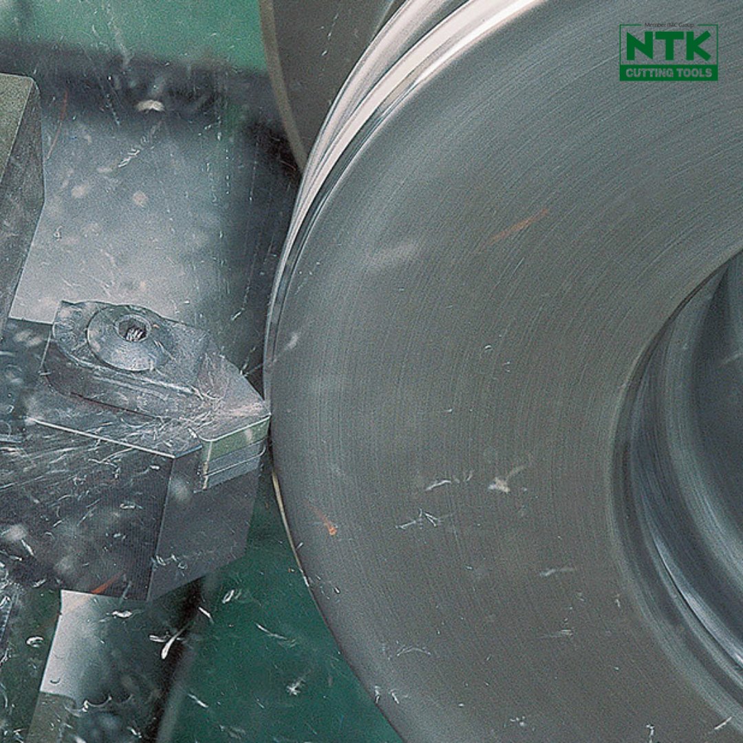 Gray Iron Grumbling Got You Grounded? 
Silicon Nitride Has Your Back!
Say hello to your #NEW Machining Valuable Player😅

Contact us to learn more, or visit us: ntkcuttingtools.com/uk/products/ca…
.
.
.
#castiron #machiningcenter #machininglife #cuttingtools #ukmgf